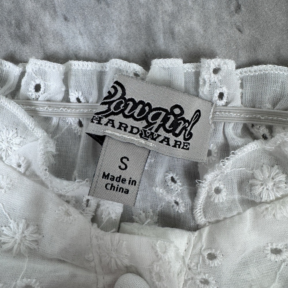 Cowgirl Hardware Floral Eyelet Peasant Top Women's Small White Western Formal - Picture 2 of 7